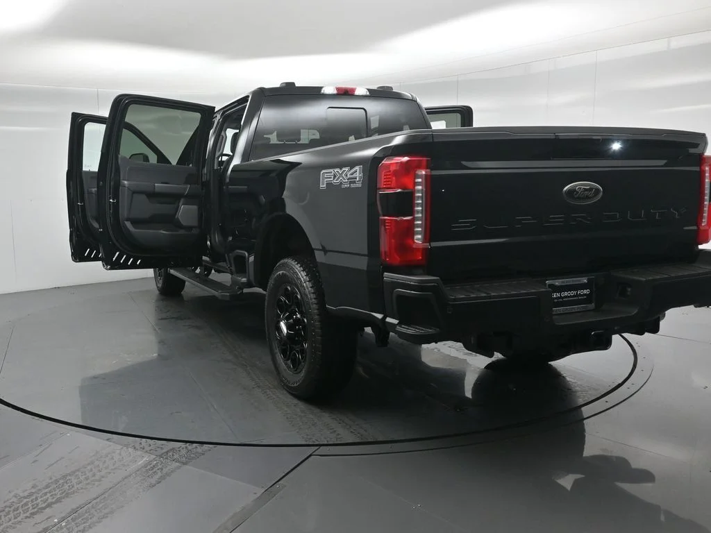 New 2026 Agate Black Metallic Ford Lariat image 33