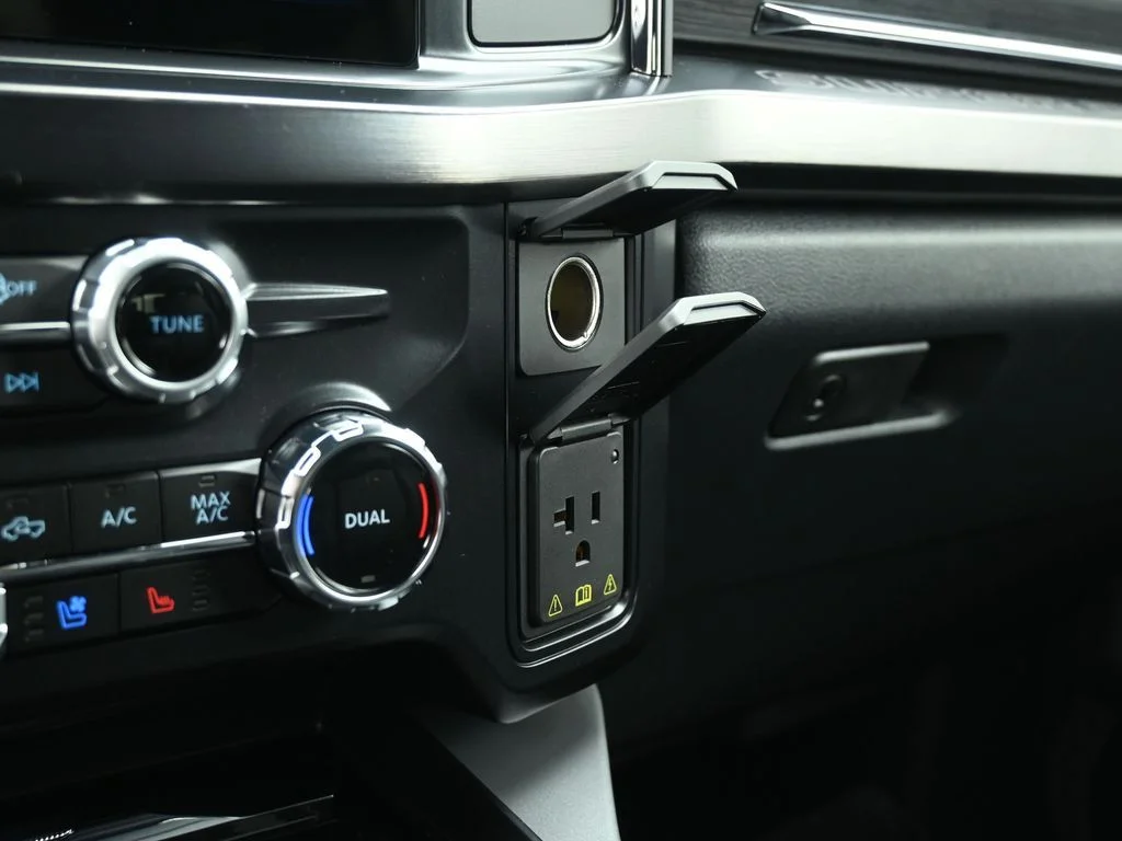 New 2026 Agate Black Metallic Ford Lariat image 18