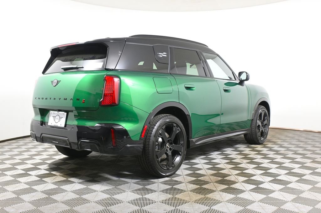 New 2026 Green MINI Iconic image 7