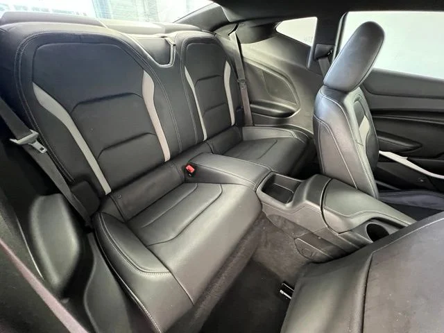 Used 2021 White Chevrolet 2LT image 33