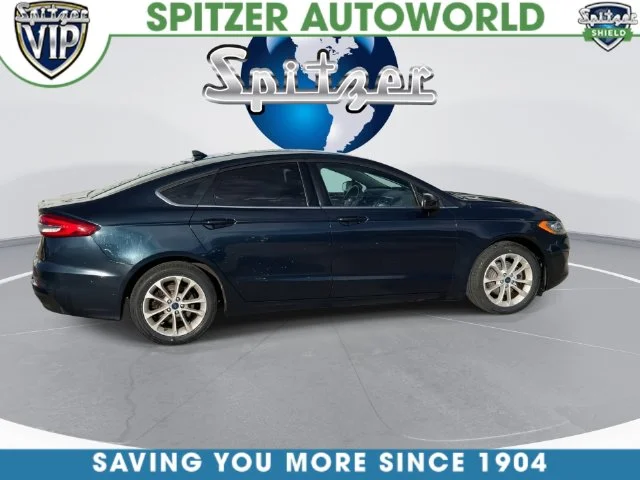 Used 2020 Blue Ford SE image 16
