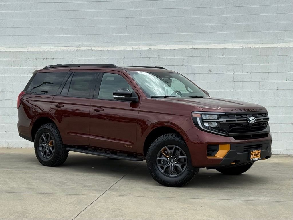 Bronze Fire Metallic Tinted Clearcoat 2027 Ford Expedition SUV / Crossover Four-Wheel Drive