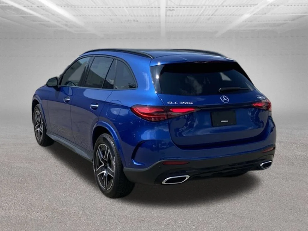 Used 2026 Blue Mercedes-Benz GLC 350e image 3