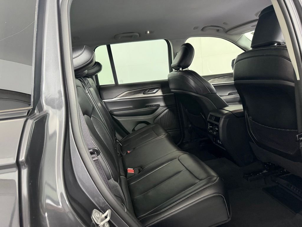 Used 2023 Gray Jeep Limited image 27