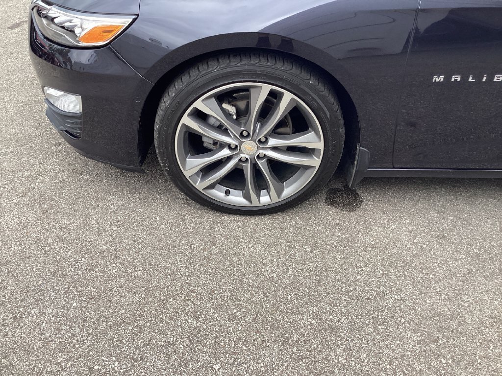 Used 2022 DARK ASH METALLIC Chevrolet Premier image 29