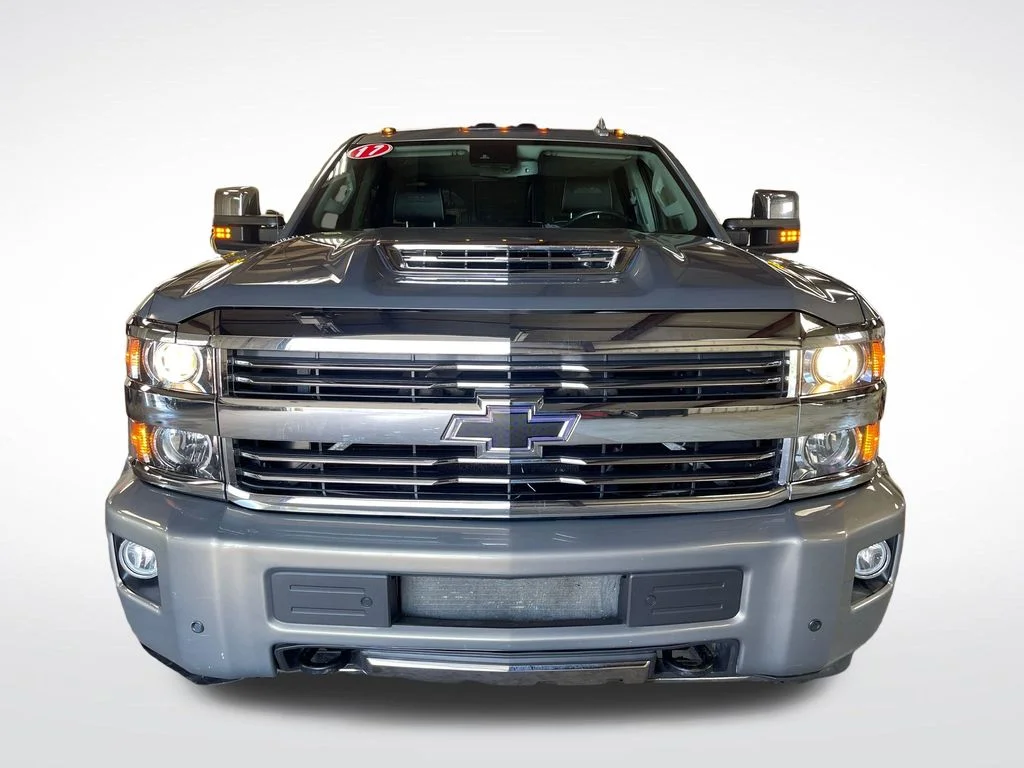 Used 2017 Gray Chevrolet High Country image 9