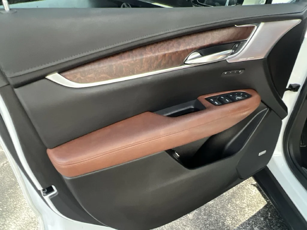 Used 2024 White Cadillac Premium Luxury image 23