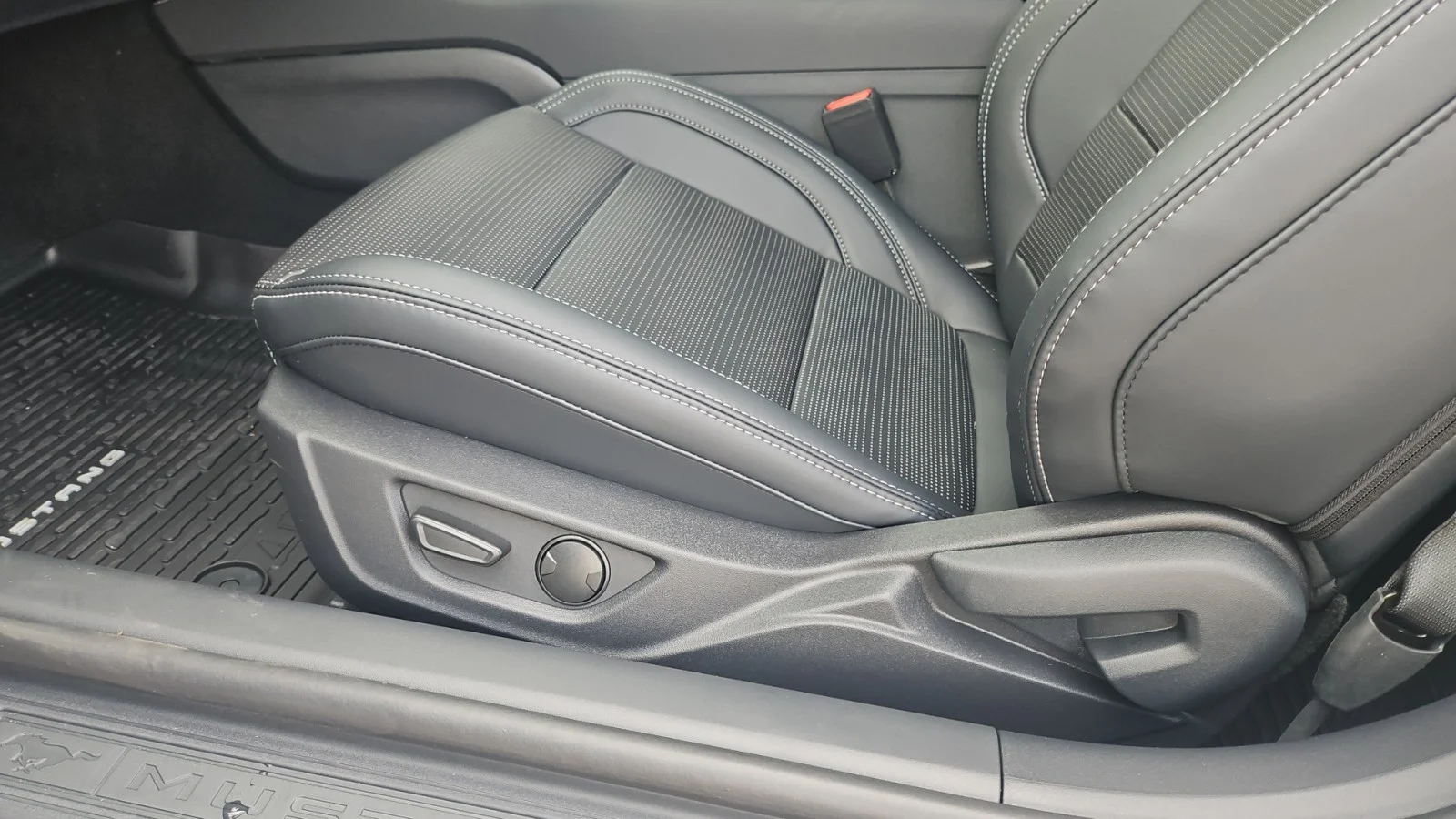 New 2026 Vapor Blue Metallic Ford EcoBoost Premium image 11