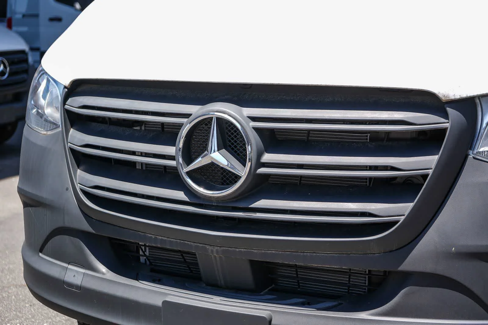 New 2025 Arctic+White Mercedes-Benz Cargo 144WB High Roof AWD 2.0L I4 Diesel Turbo HO image 6
