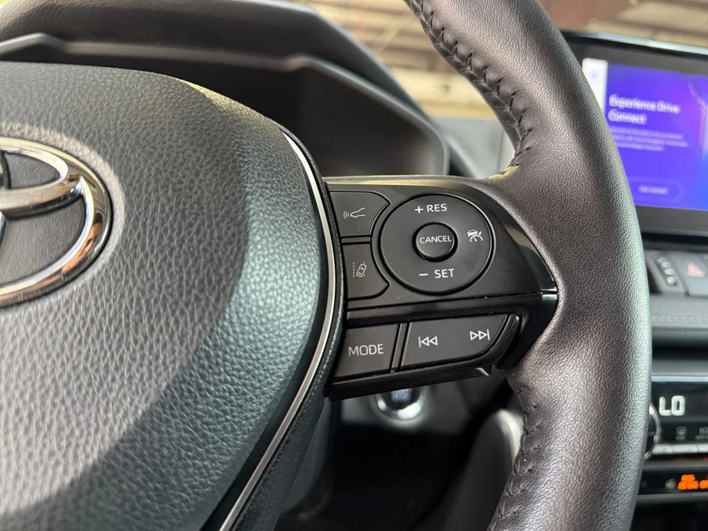 Used 2025 Gray Toyota XLE Premium image 25