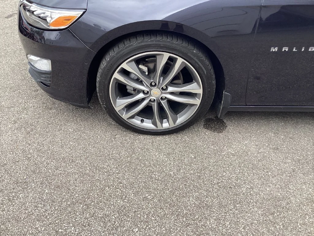 Used 2022 DARK ASH METALLIC Chevrolet Premier image 29