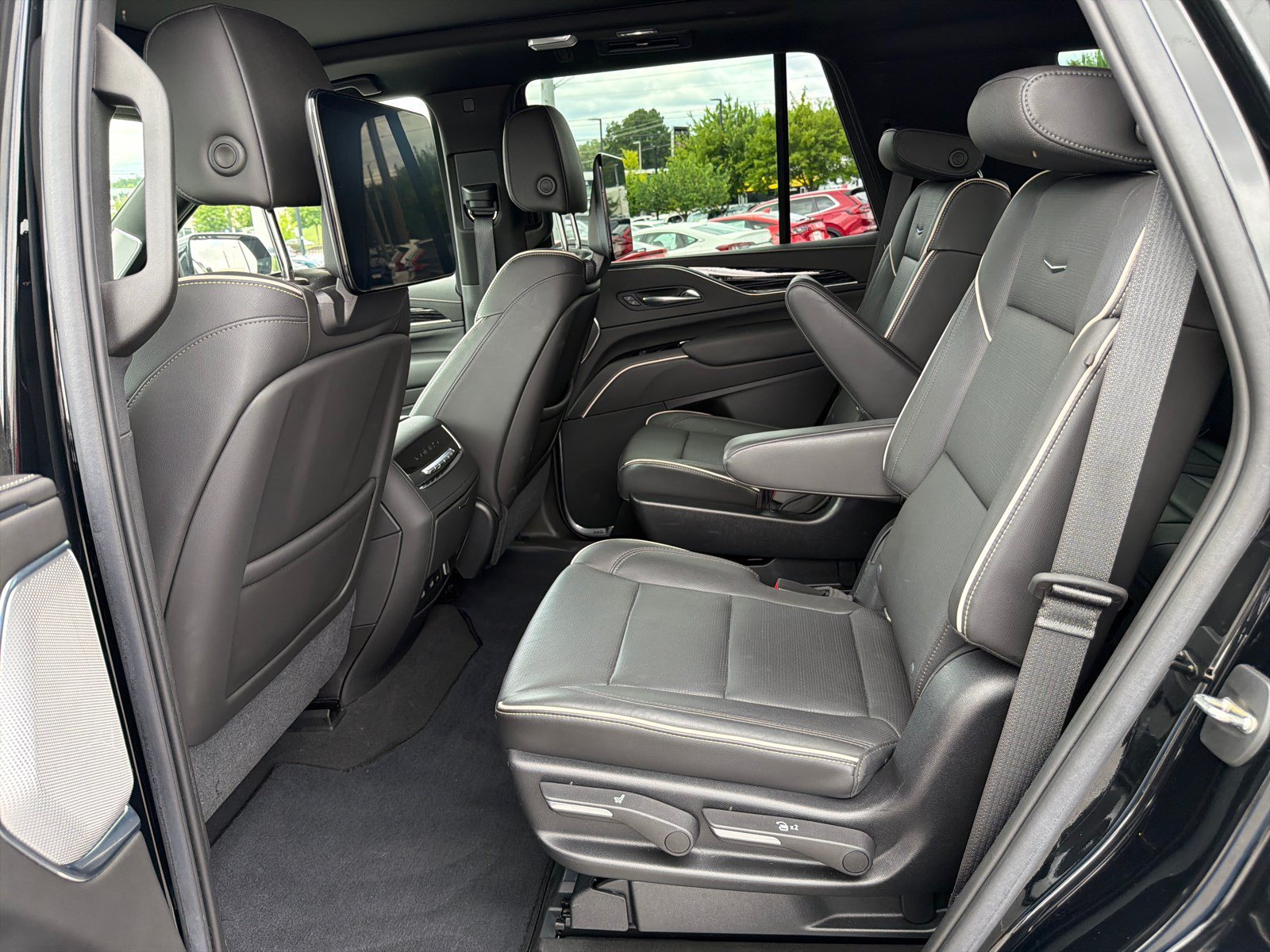 Used 2021 Black Raven Cadillac Sport image 22