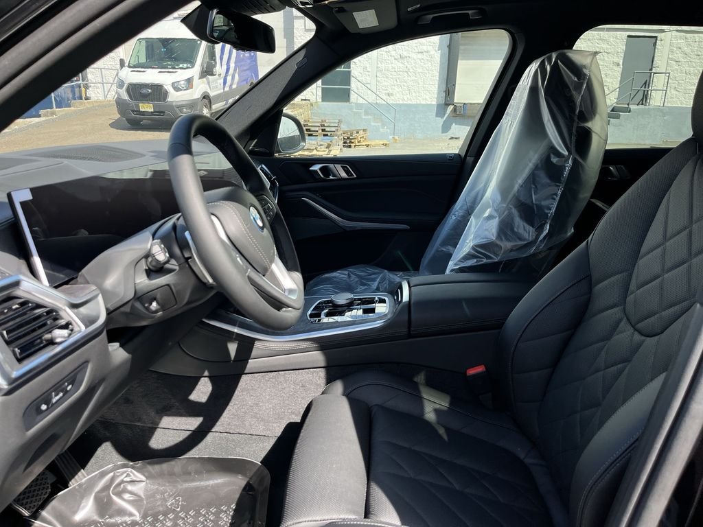 New 2026 Black BMW xDrive50e image 11