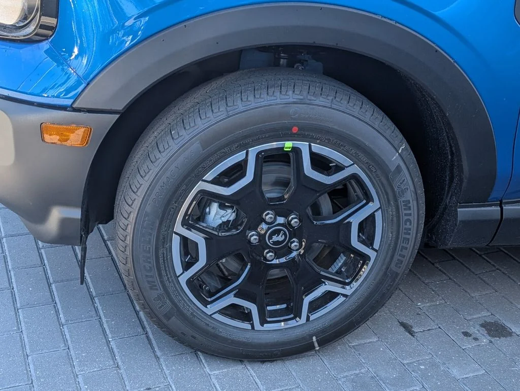 New 2026 Velocity Blue Metallic Ford Outer Banks® image 4