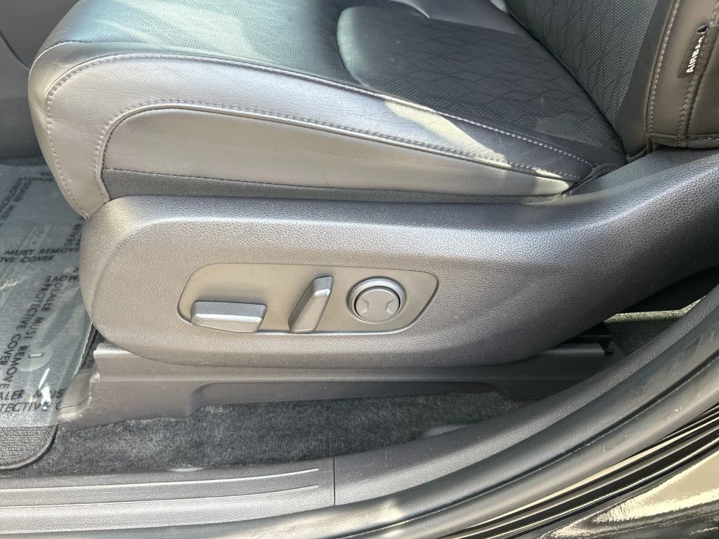 2024 Kia Carnival LX Seat Pkg - Photo 15