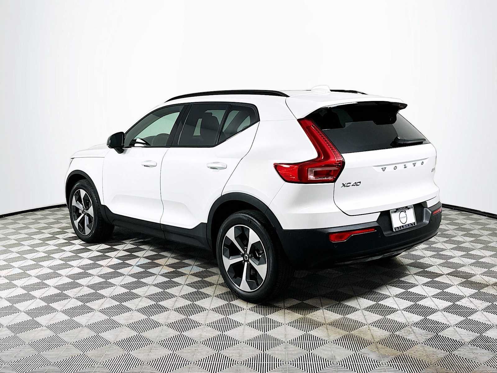 Certified Used 2023 Crystal White Volvo Plus image 5