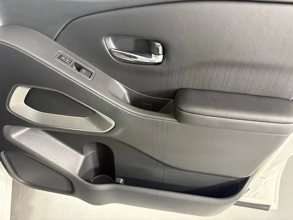 New 2026 Glacier White Nissan Crew Cab SV image 12