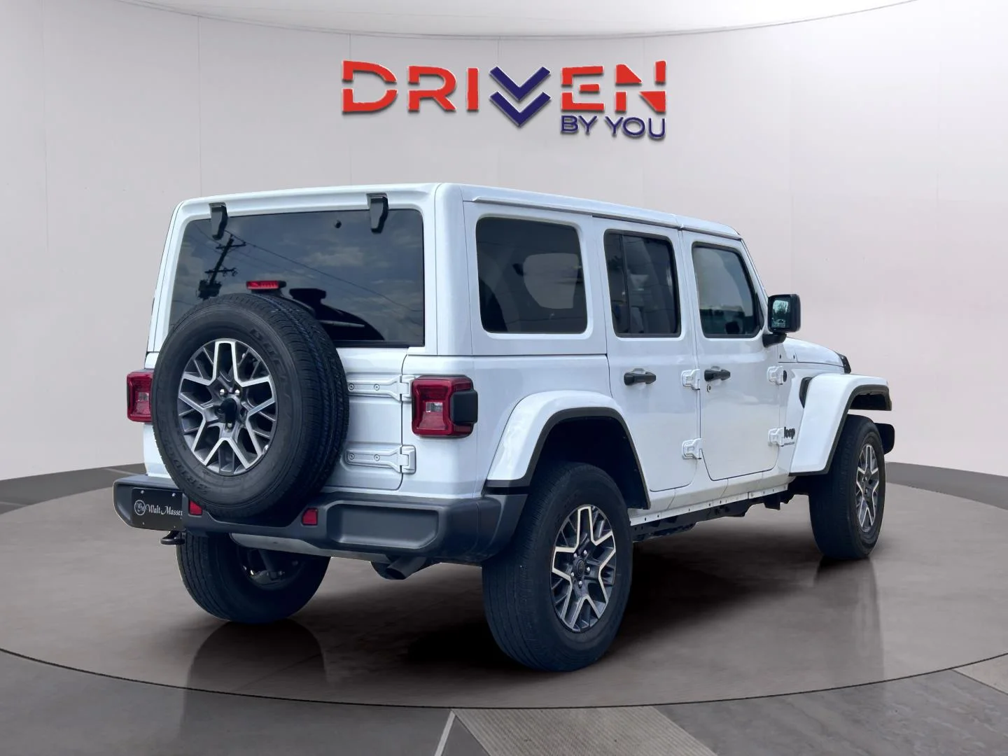 Used 2025 Bright White Clearcoat Jeep Sahara image 5