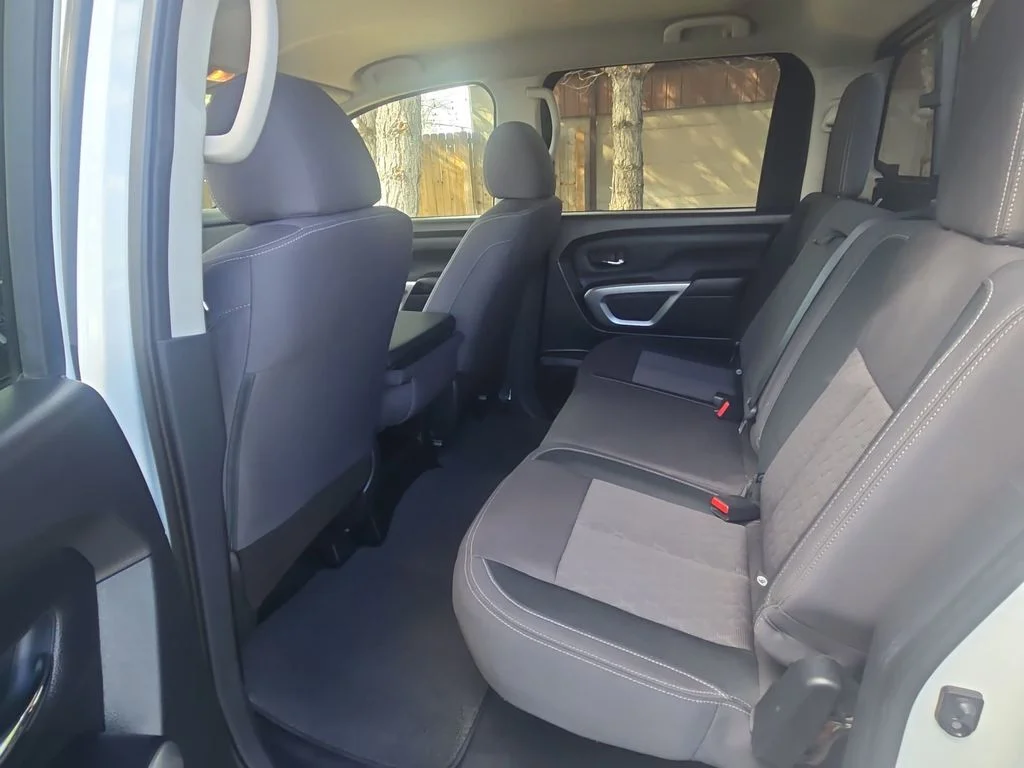 Used 2022 Glacier White Nissan SV image 38