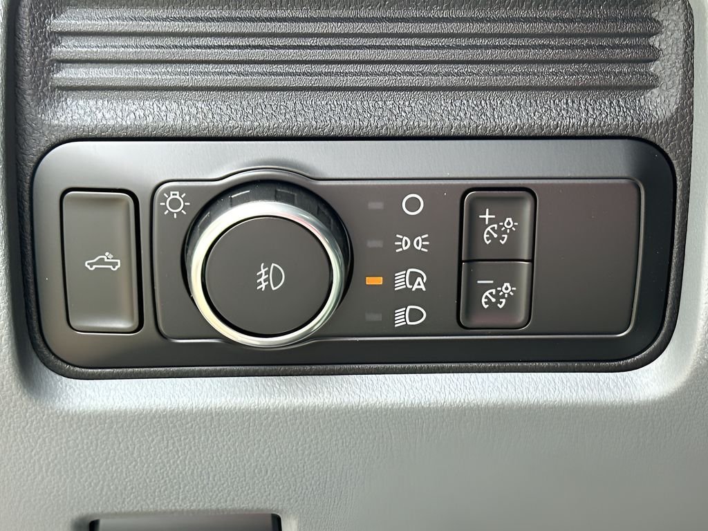New 2026 Avalanche Ford F-250® XLT image 23