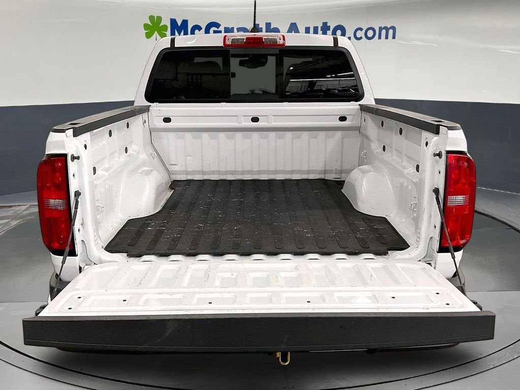 Used 2022 White Chevrolet Z71 image 22