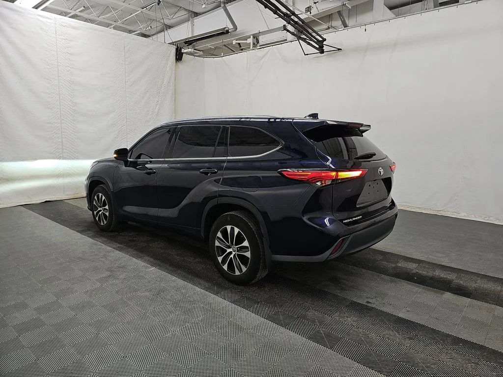 Certified Used 2021 Blue Toyota XLE image 3