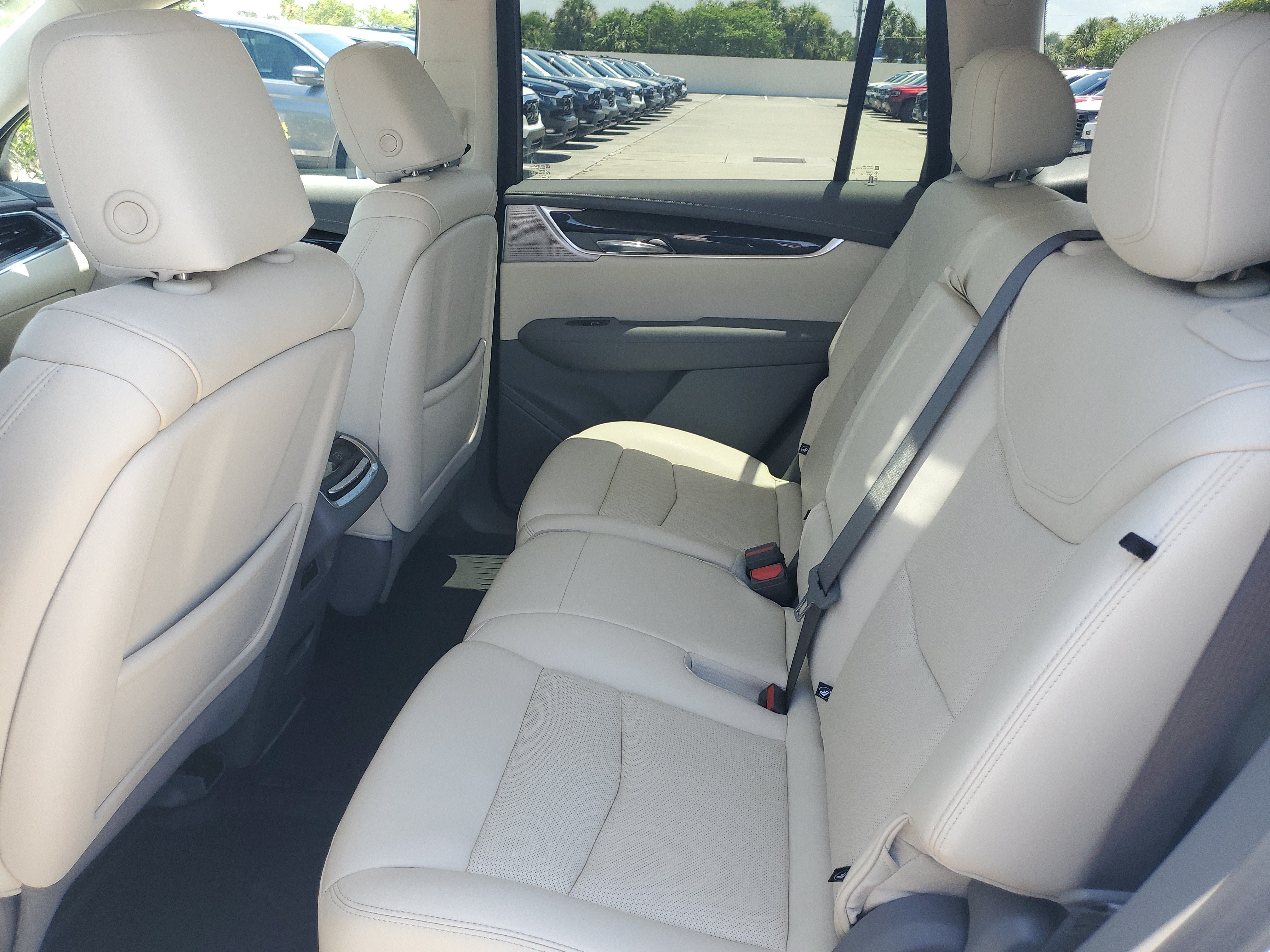 Used 2024 Crystal White Tricoat Cadillac FWD Premium Luxury image 14