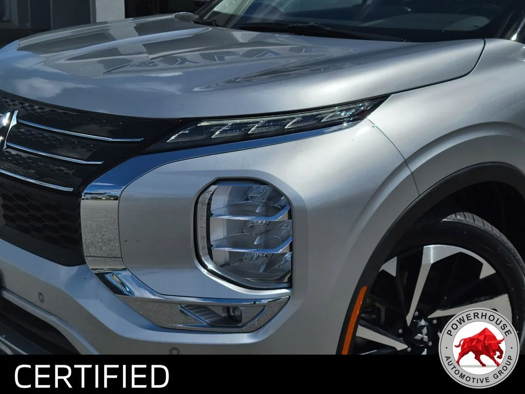 Used 2024  Mitsubishi SE image 10