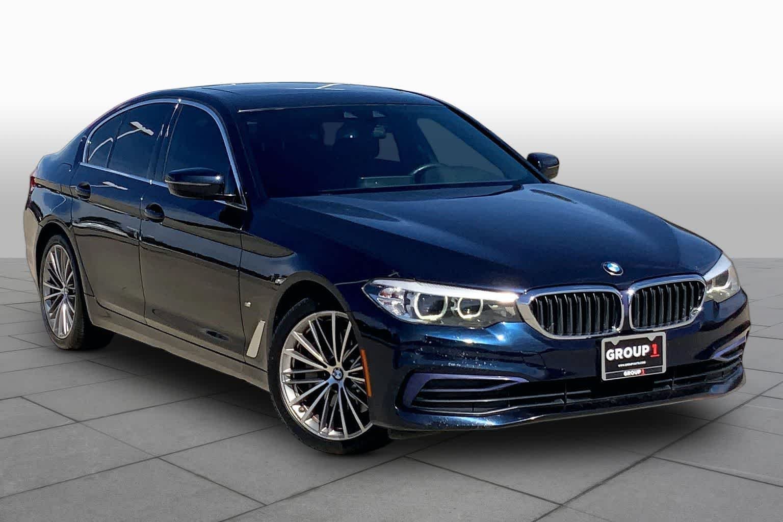 Used 2019 Imperial Blue Metallic BMW 530i xDrive image 3