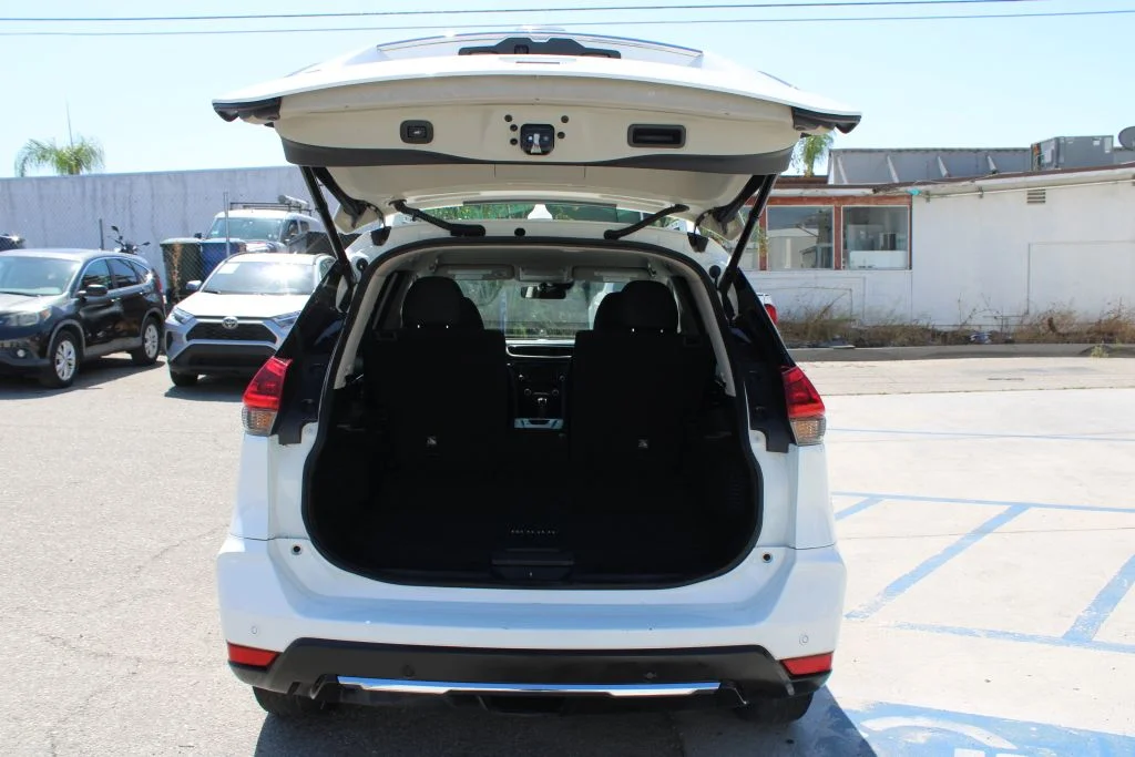 Used 2019 White Nissan SV image 11