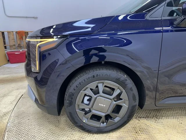 New 2026 Deep Chroma Blue Kia EX image 19