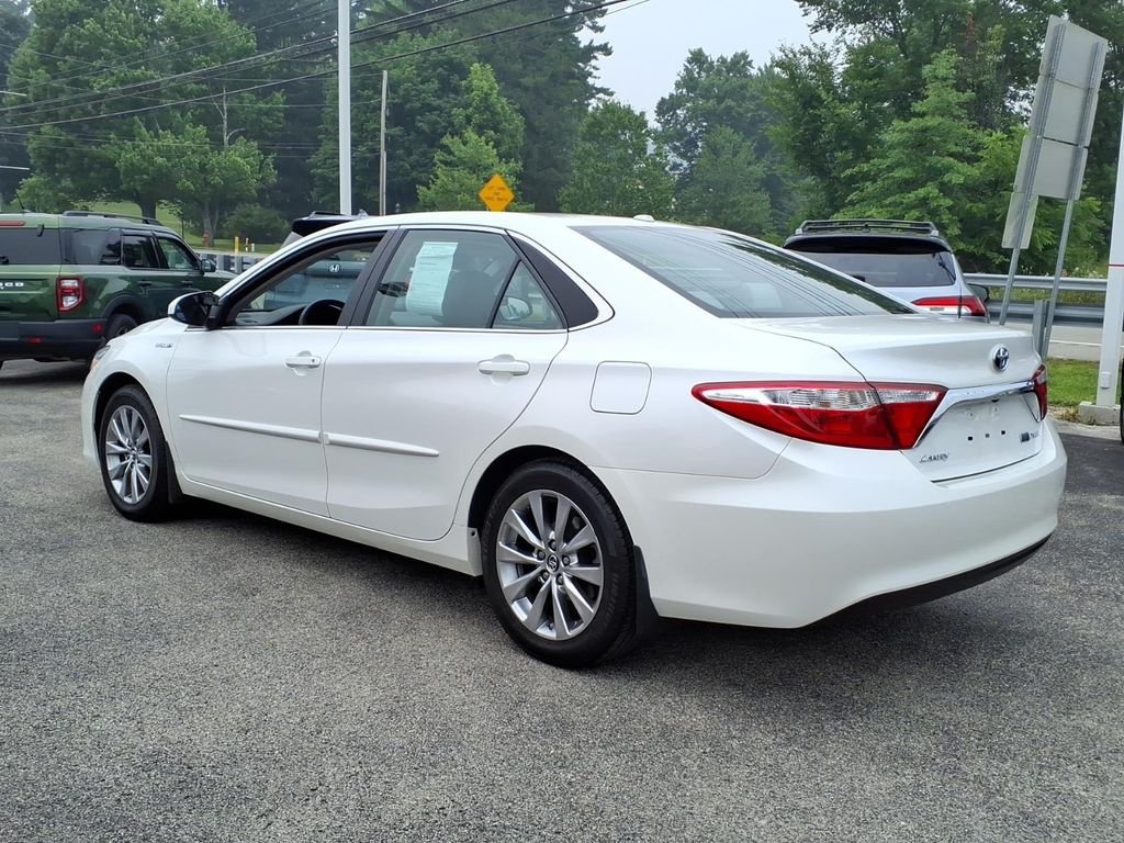 Used 2015 Blizzard Pearl Toyota XLE image 4
