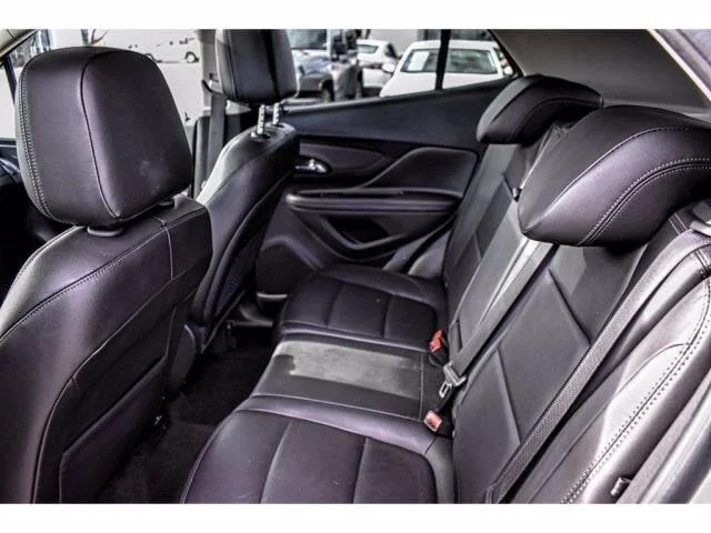 Used 2019 Summit White Buick Essence image 9