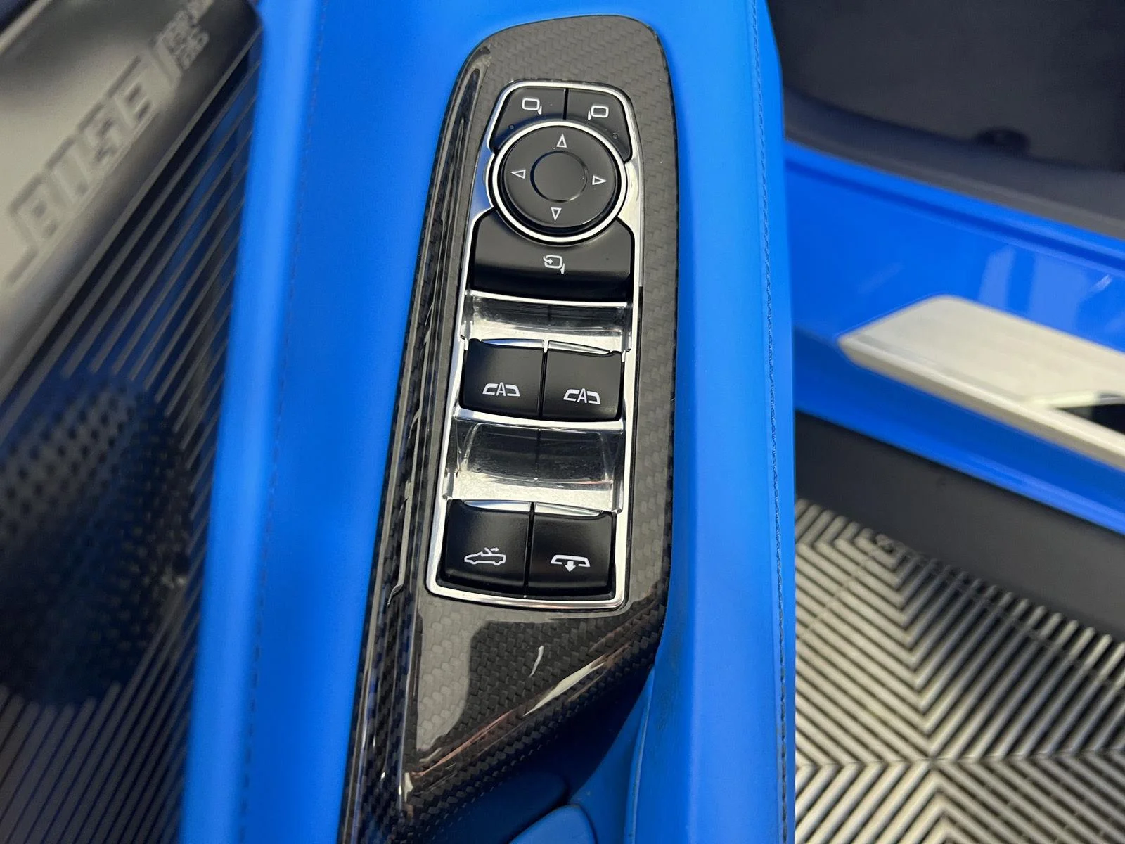 Used 2023 Rapid Blue Chevrolet 3LT image 8