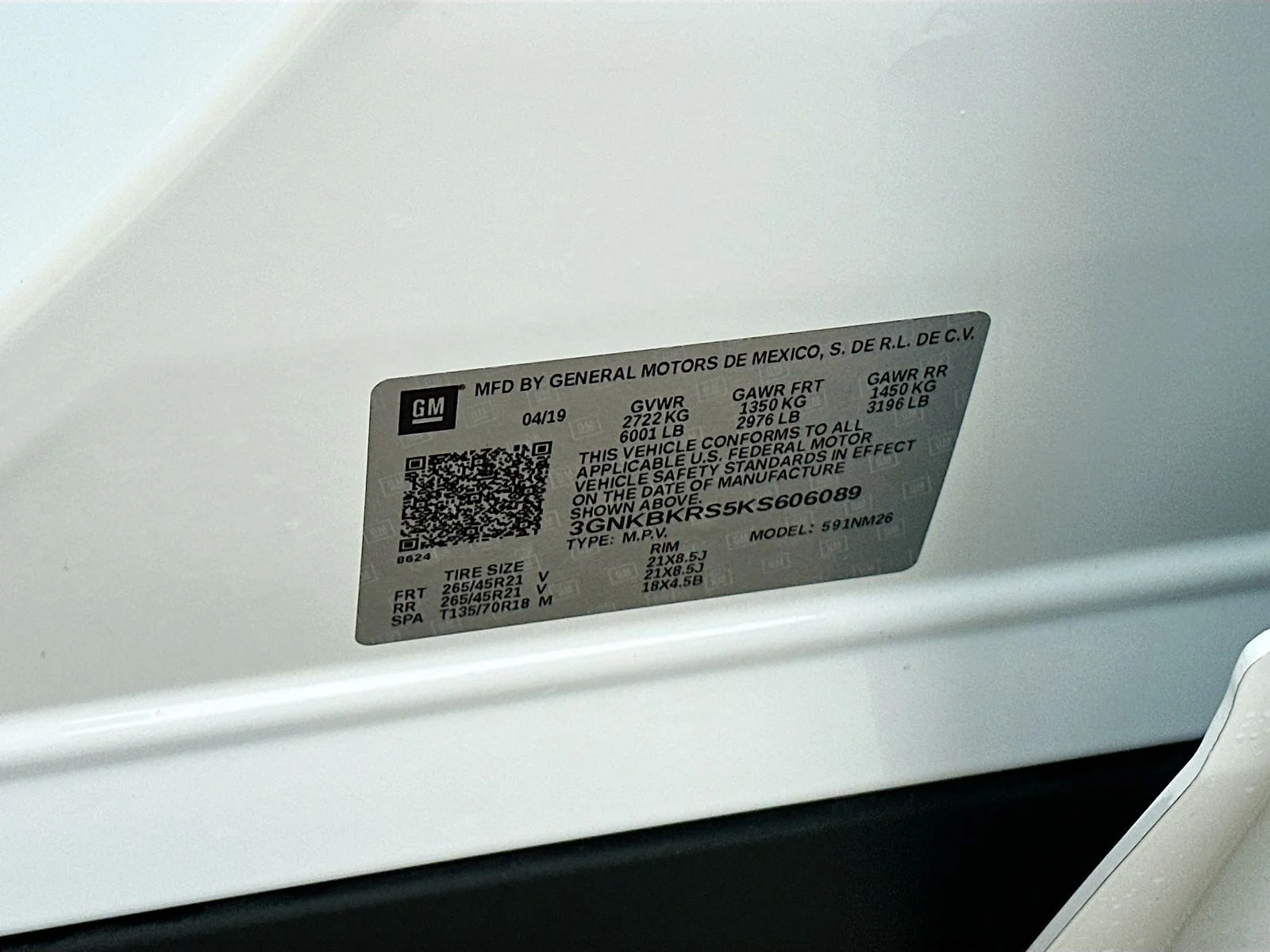 Used 2019 White Chevrolet Premier image 34