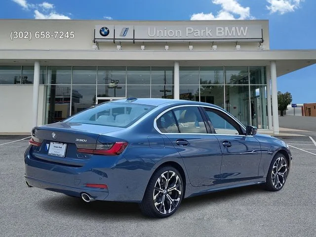 Used 2026 Arctic Race Blue metallic BMW 330i xDrive image 4