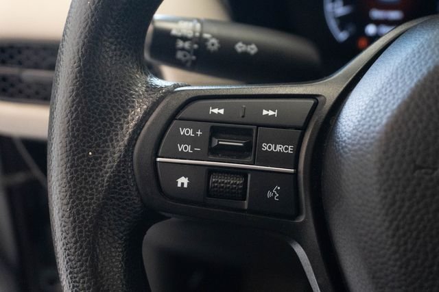 Used 2023 Silver Honda LX image 9