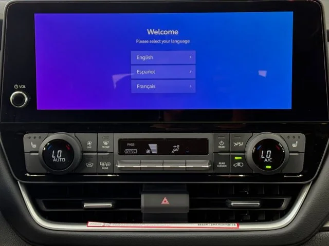 New 2026 Wind Chill Pearl <sup>1</sup> Toyota  XLE image 18