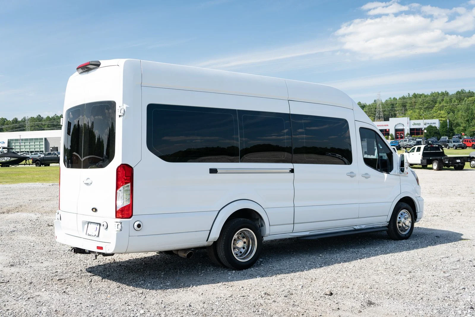 Used 2020 White Ford XL image 9