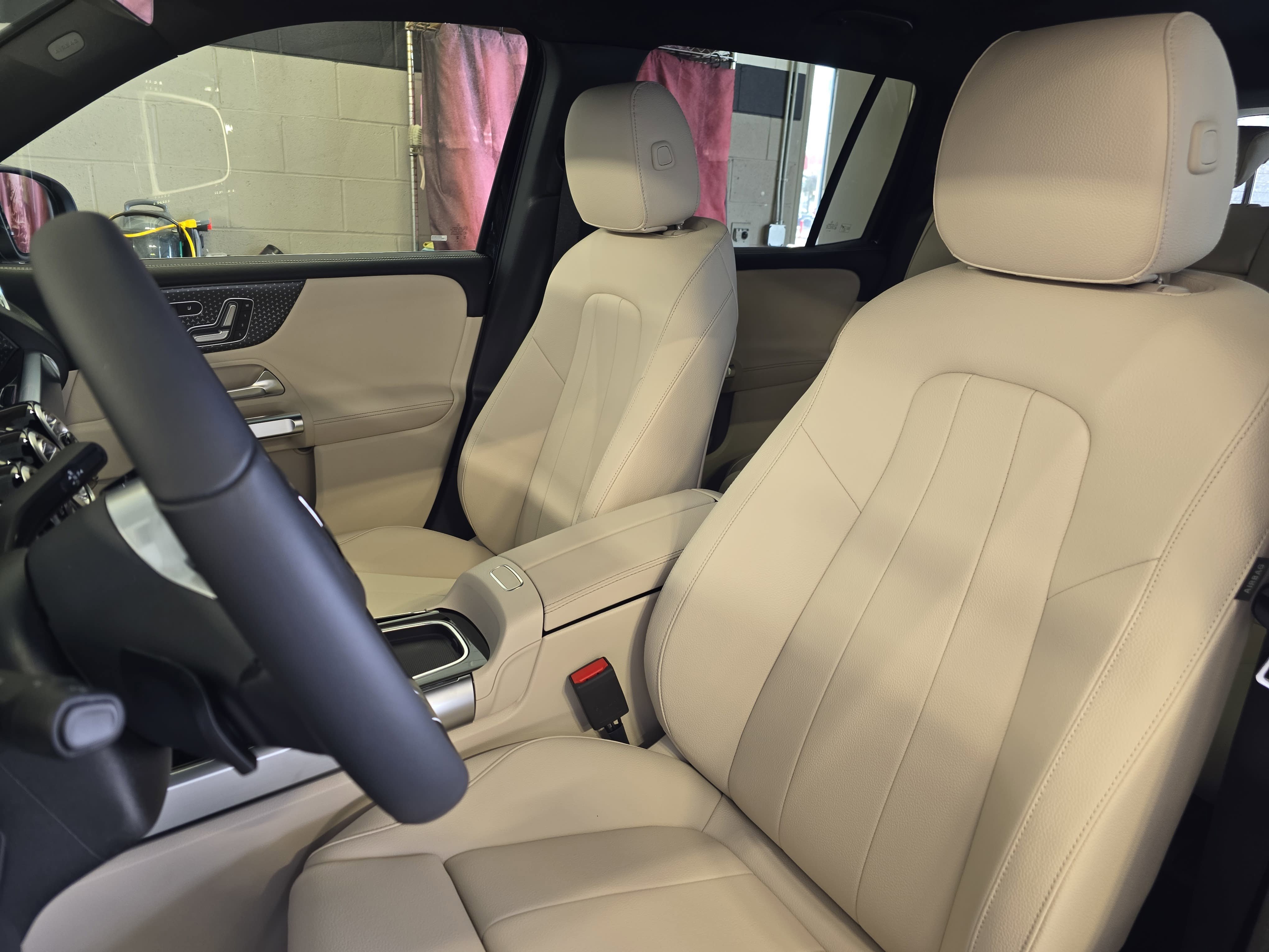 New 2026 Night Black Mercedes-Benz GLB250 image 16