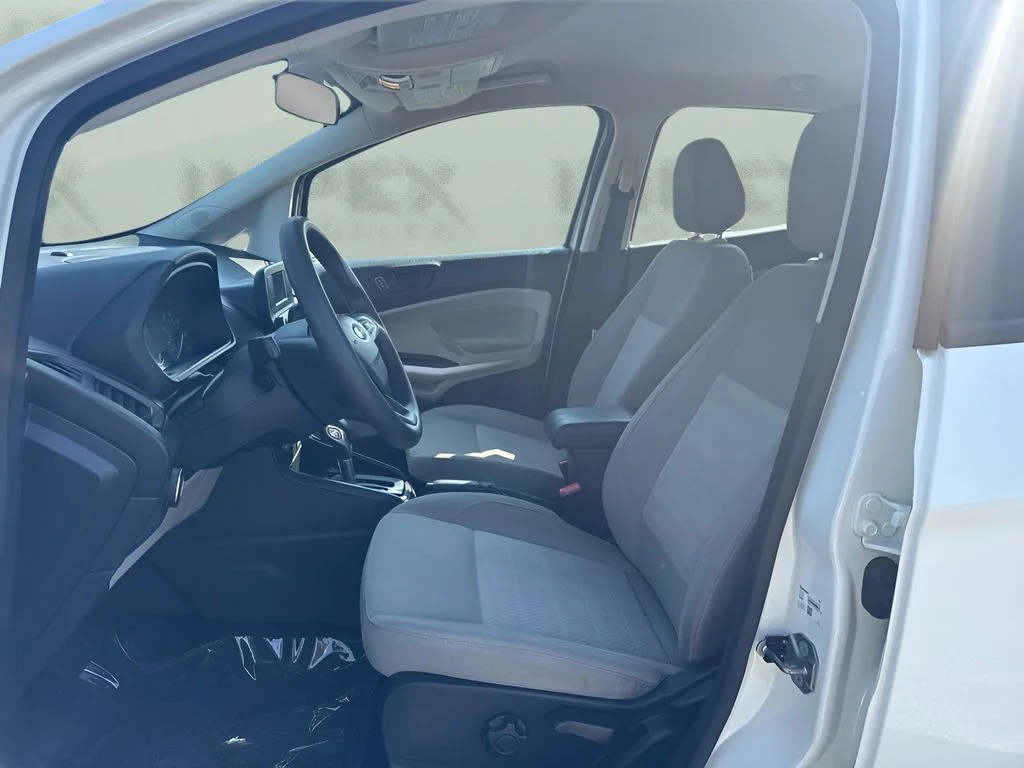 Used 2019 White Ford S image 9