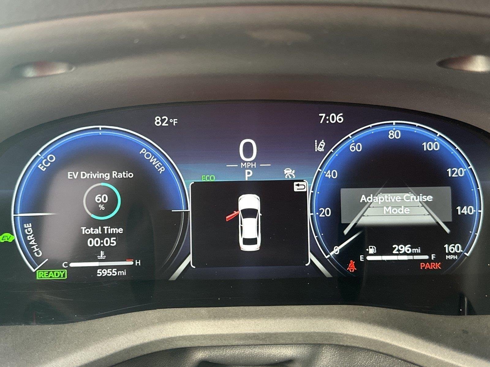 Used 2025 Heavy Metal Toyota XLE image 14