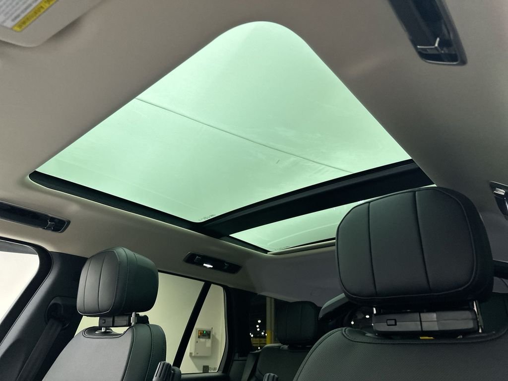 New 2026 Santorini Black Land Rover SE image 19