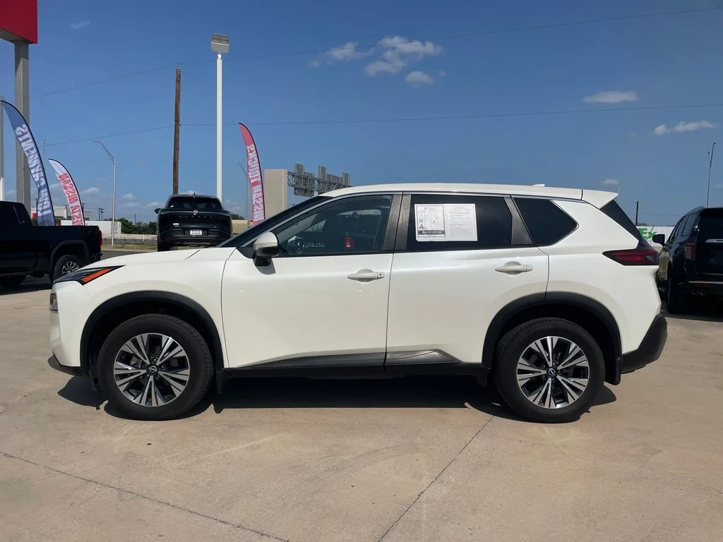 Certified 2022 Nissan Rogue SV with VIN JN8BT3BA1NW043939 for sale in Edinburg, TX