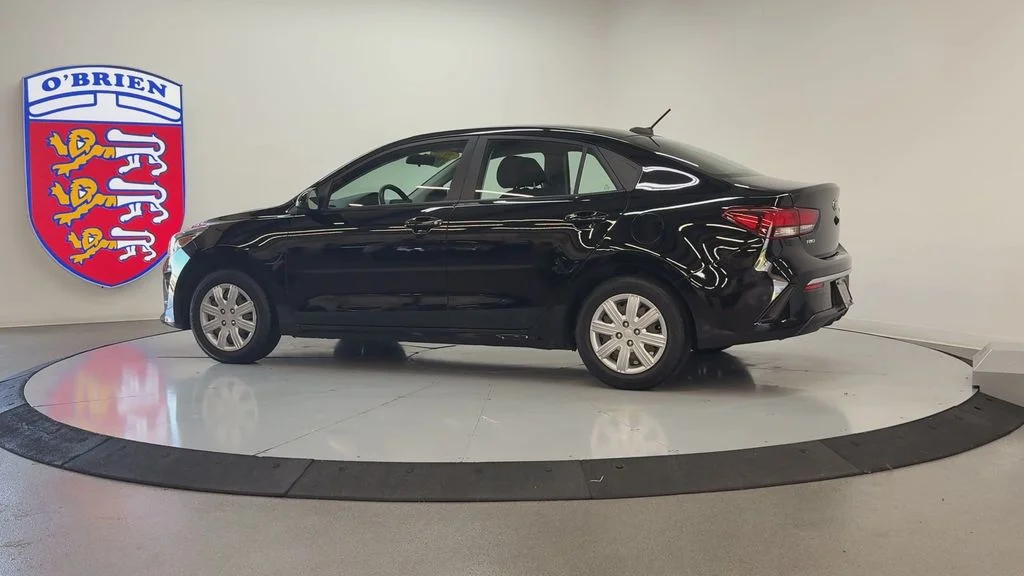 Used 2021 Aurora Black Kia LX image 7