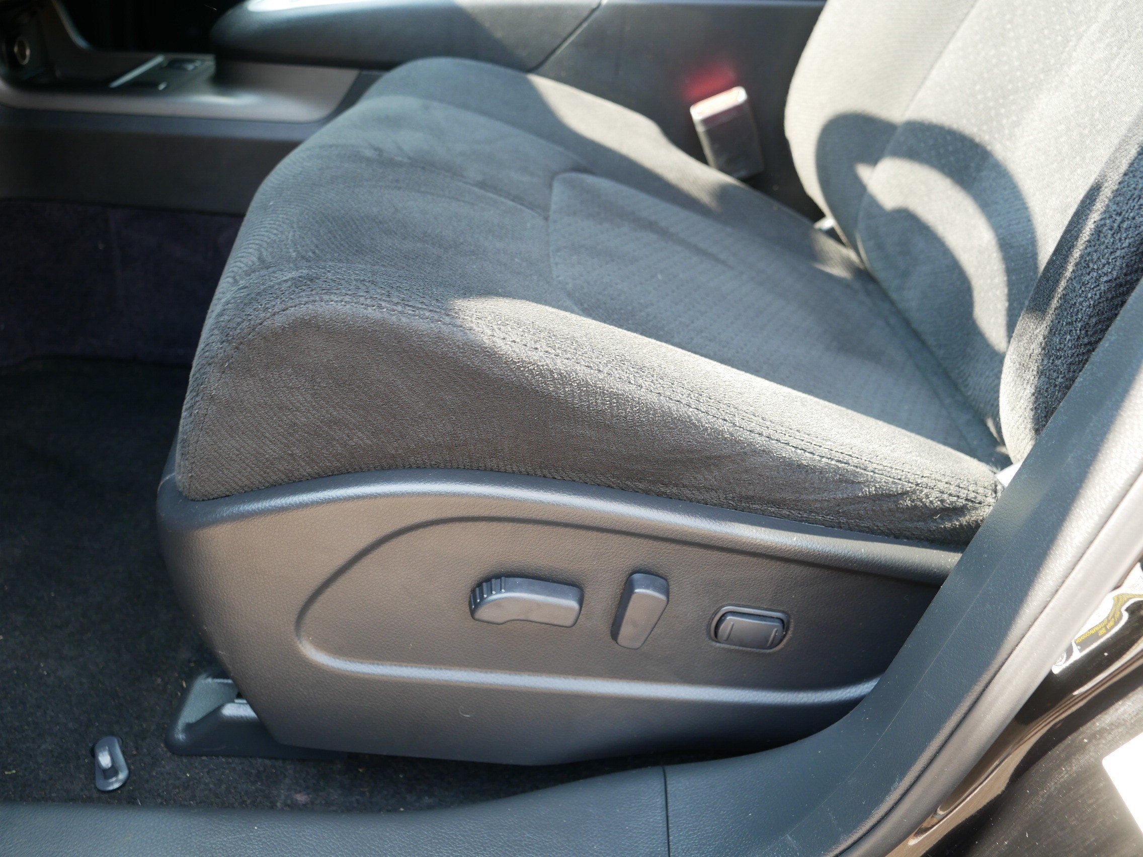 Used 2014 Super Black Nissan SV image 20
