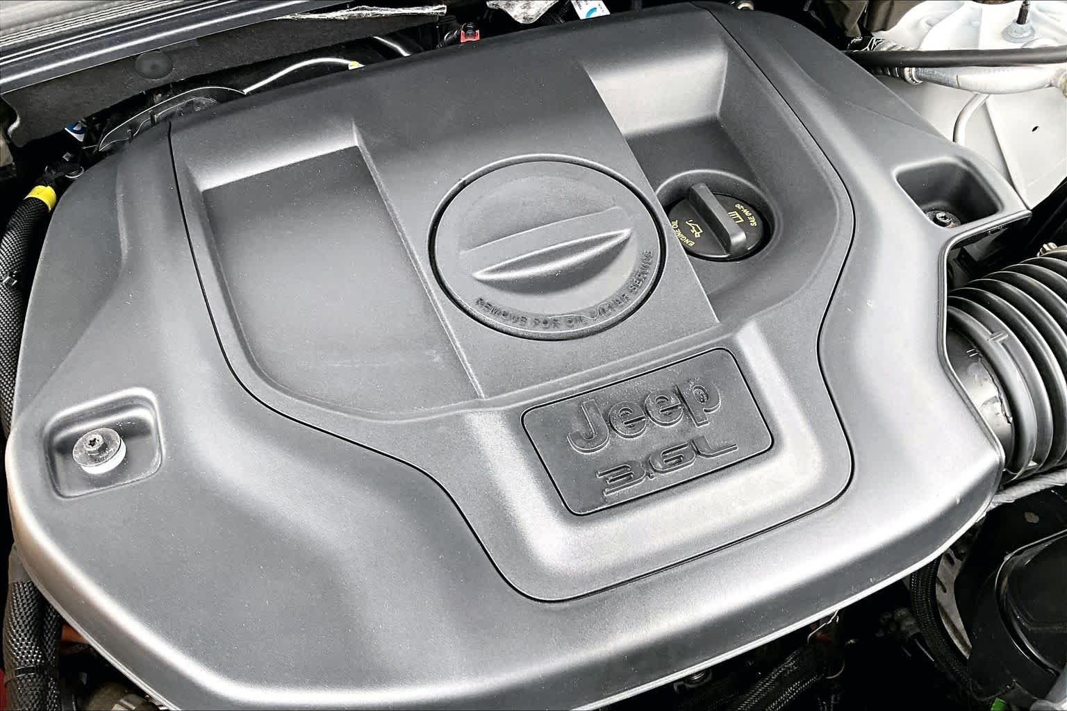 Used 2023 Bright White Clearcoat Jeep Overland image 31
