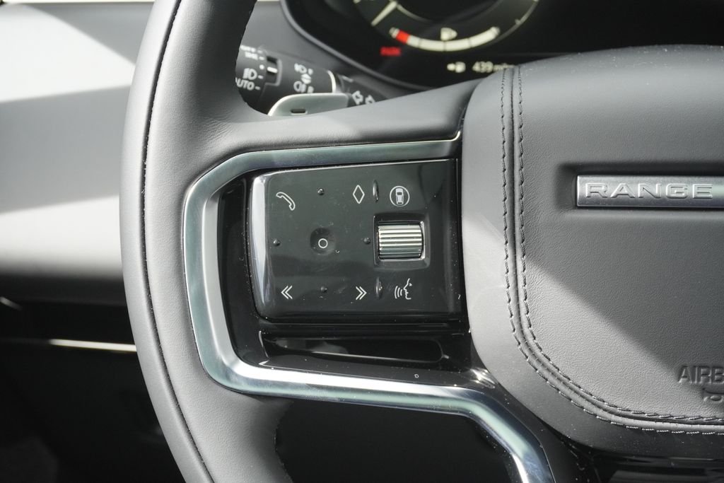 New 2026 Borasco Grey Land Rover SE image 12