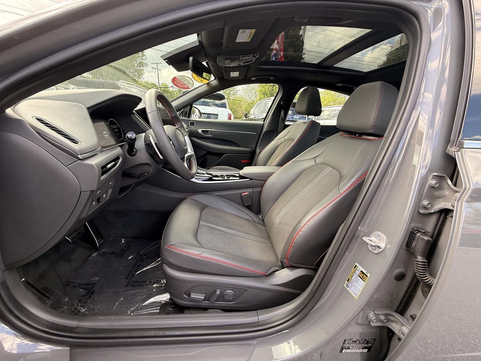 Used 2023 Hampton Gray Hyundai SEL Plus image 14