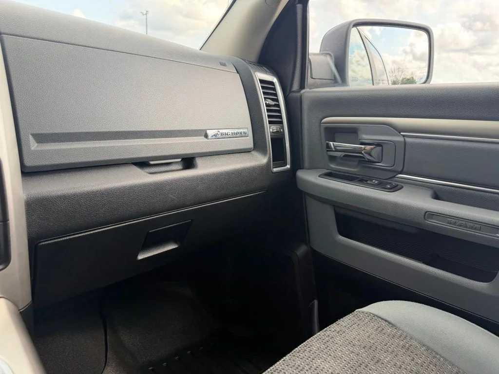 Used 2018 Silver Ram Big Horn image 48
